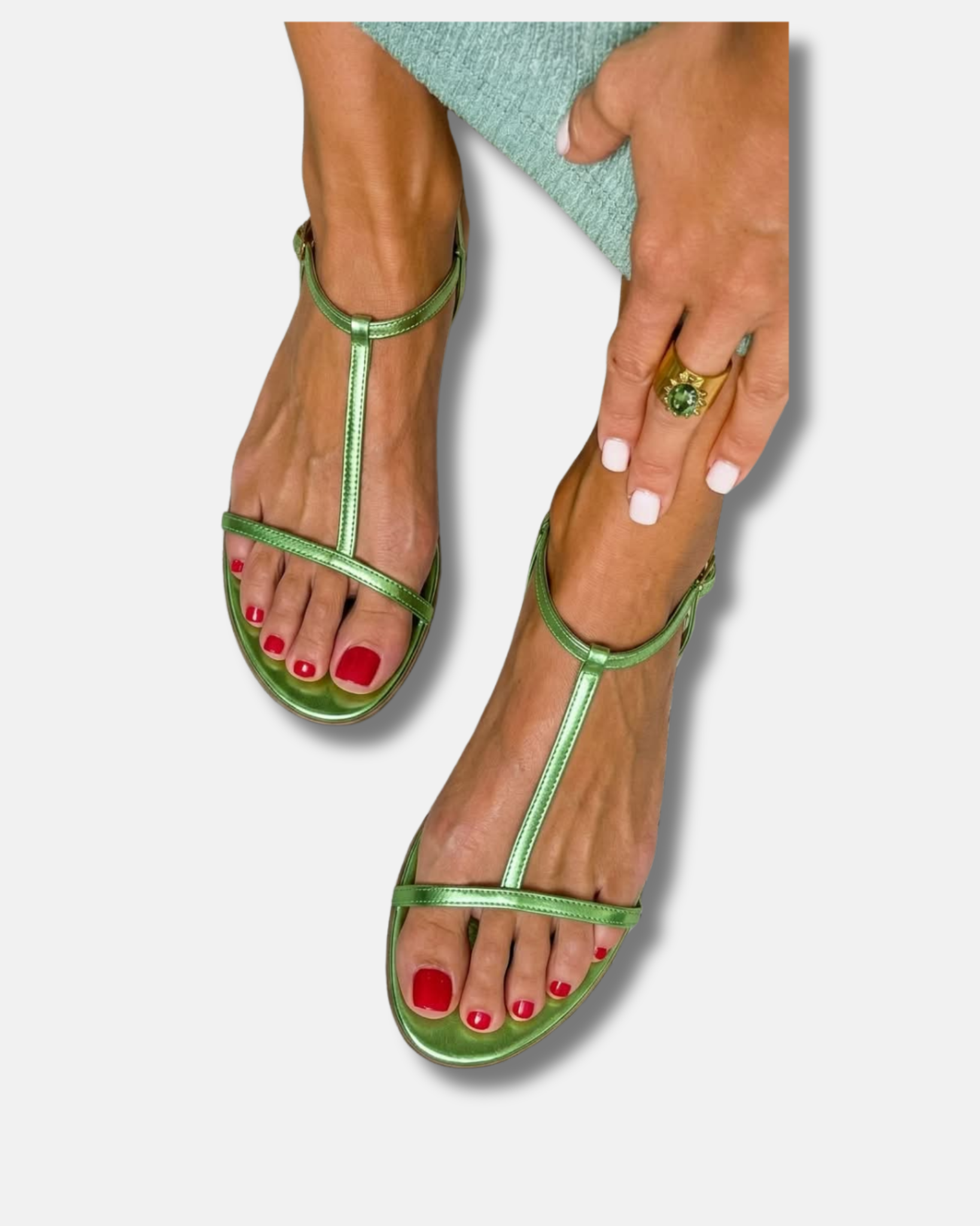 Sandalias  Planas Metálicas con Tiras en T